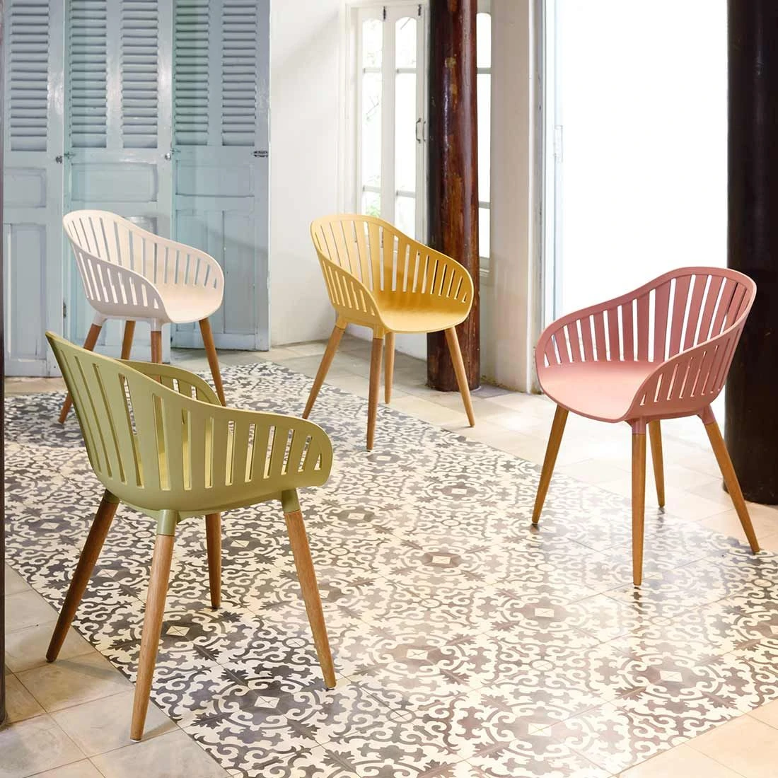 LifestyleGarden Nassau Gartensessel Eukalyptus/Kunststoff Inkl. Sitzkissen Teaklook/Korallensand – Bild 3