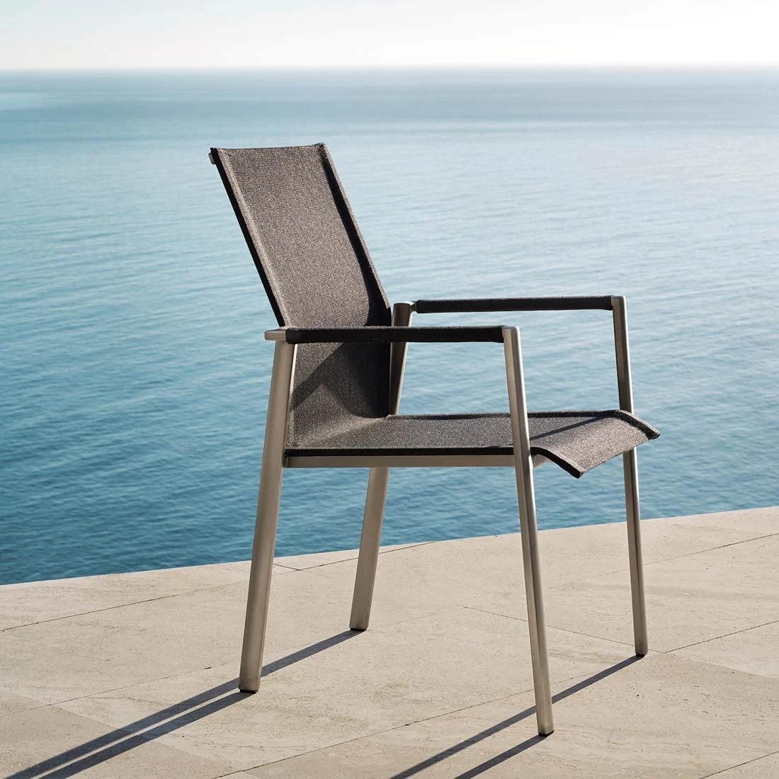 Solpuri Dance Stapelsessel Edelstahl/Textilene Silber/Coal – Bild 12