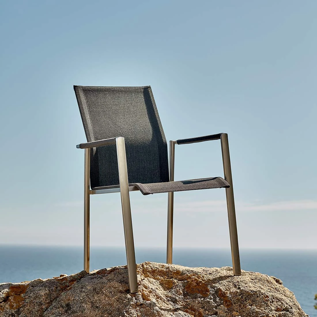 Solpuri Dance Stapelsessel Edelstahl/Textilene Silber/Coal – Bild 17