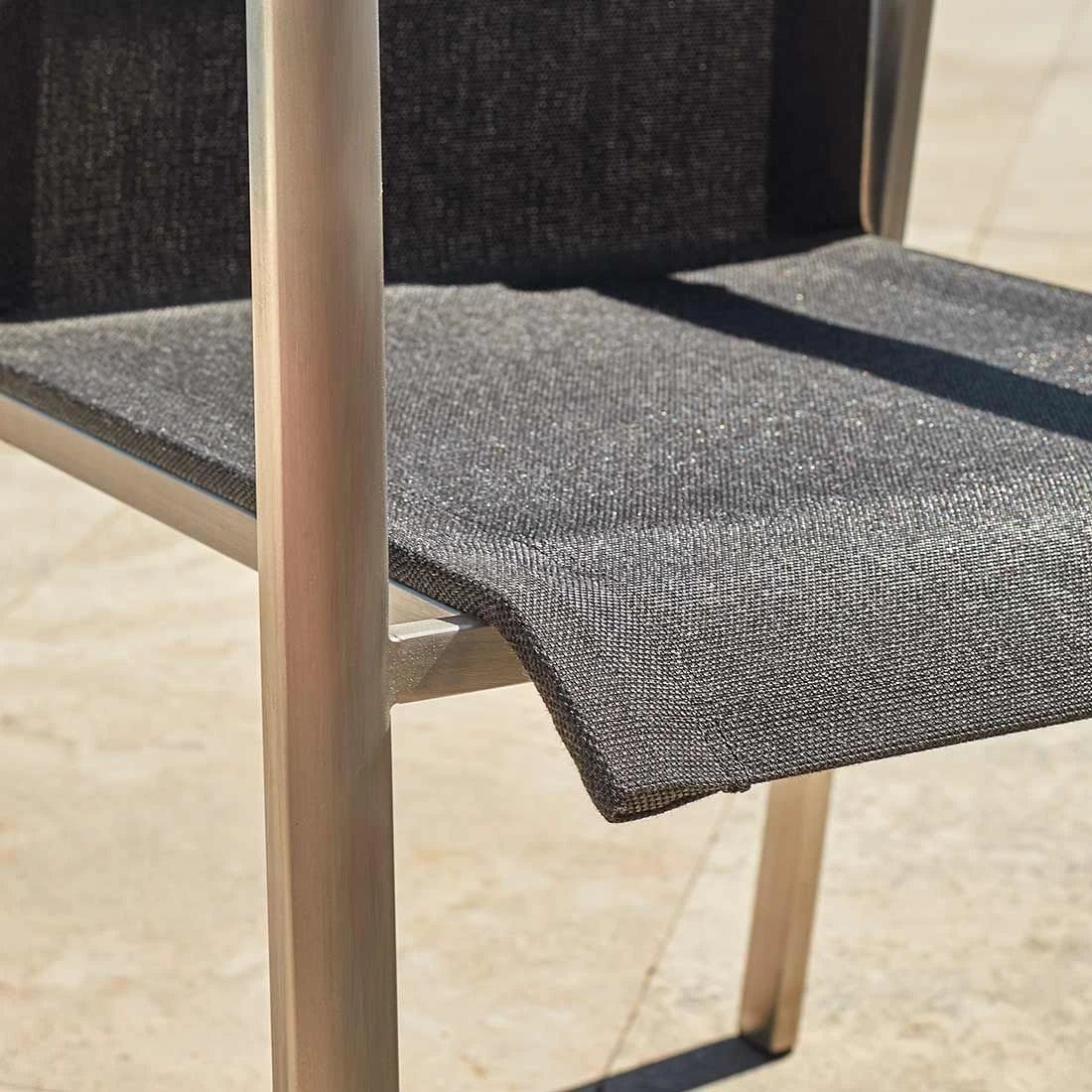 Solpuri Dance Stapelsessel Edelstahl/Textilene Silber/Coal – Bild 9